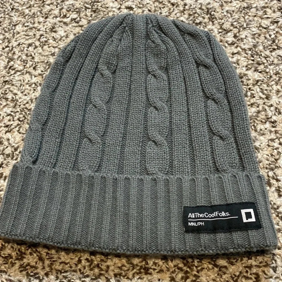 Penshoppe All the Cool Folks Grey Knit Beanie Hat - Picture 5 of 5